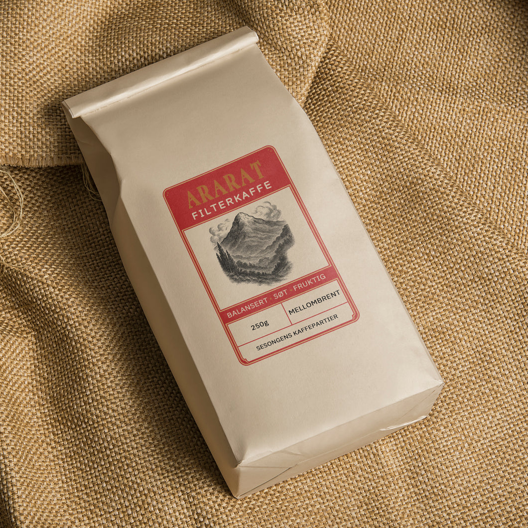 Bok + 2stk Ararat Kirkekaffe